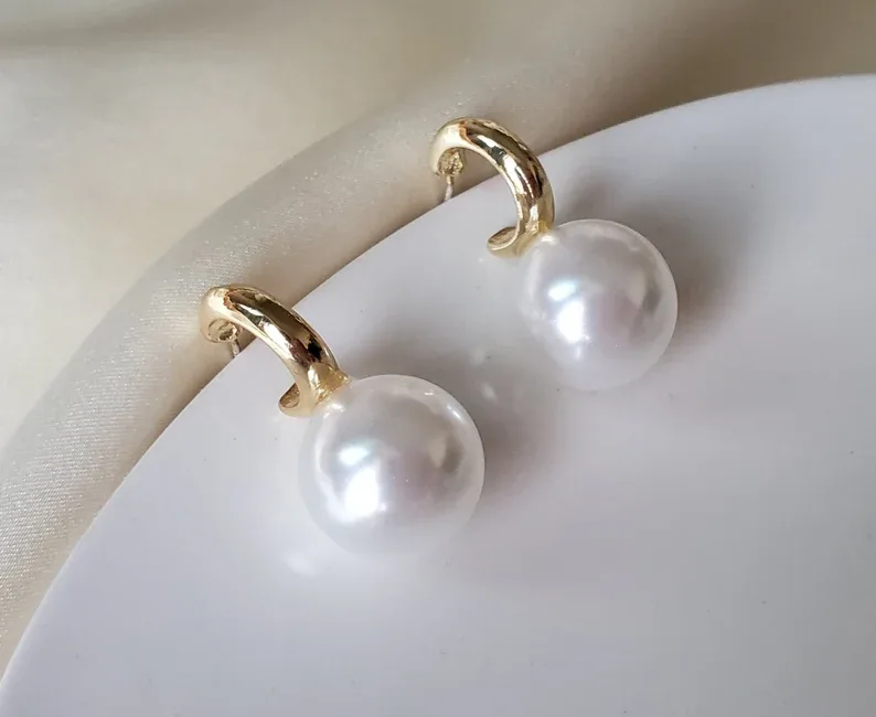 pearl  stud earrings
