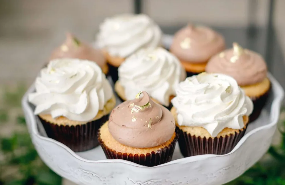 engagement party cupcakes