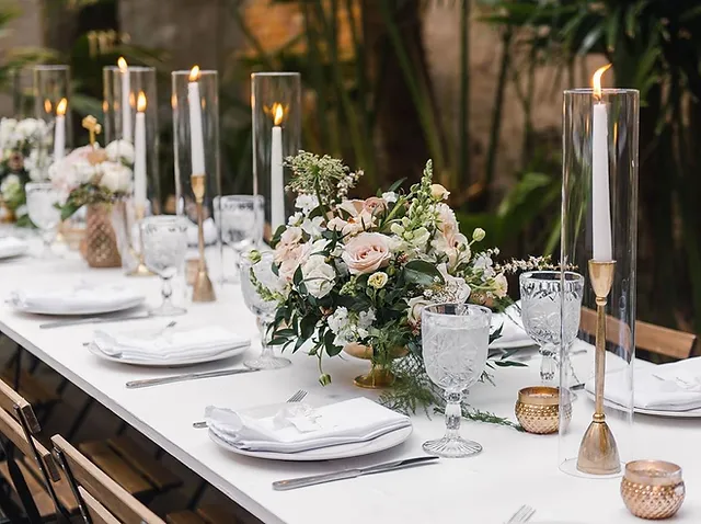 10 Elegant and Simple Wedding Table Decorations