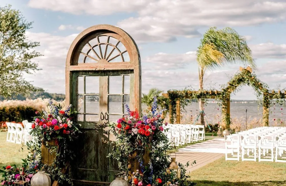 beach wedding decorations